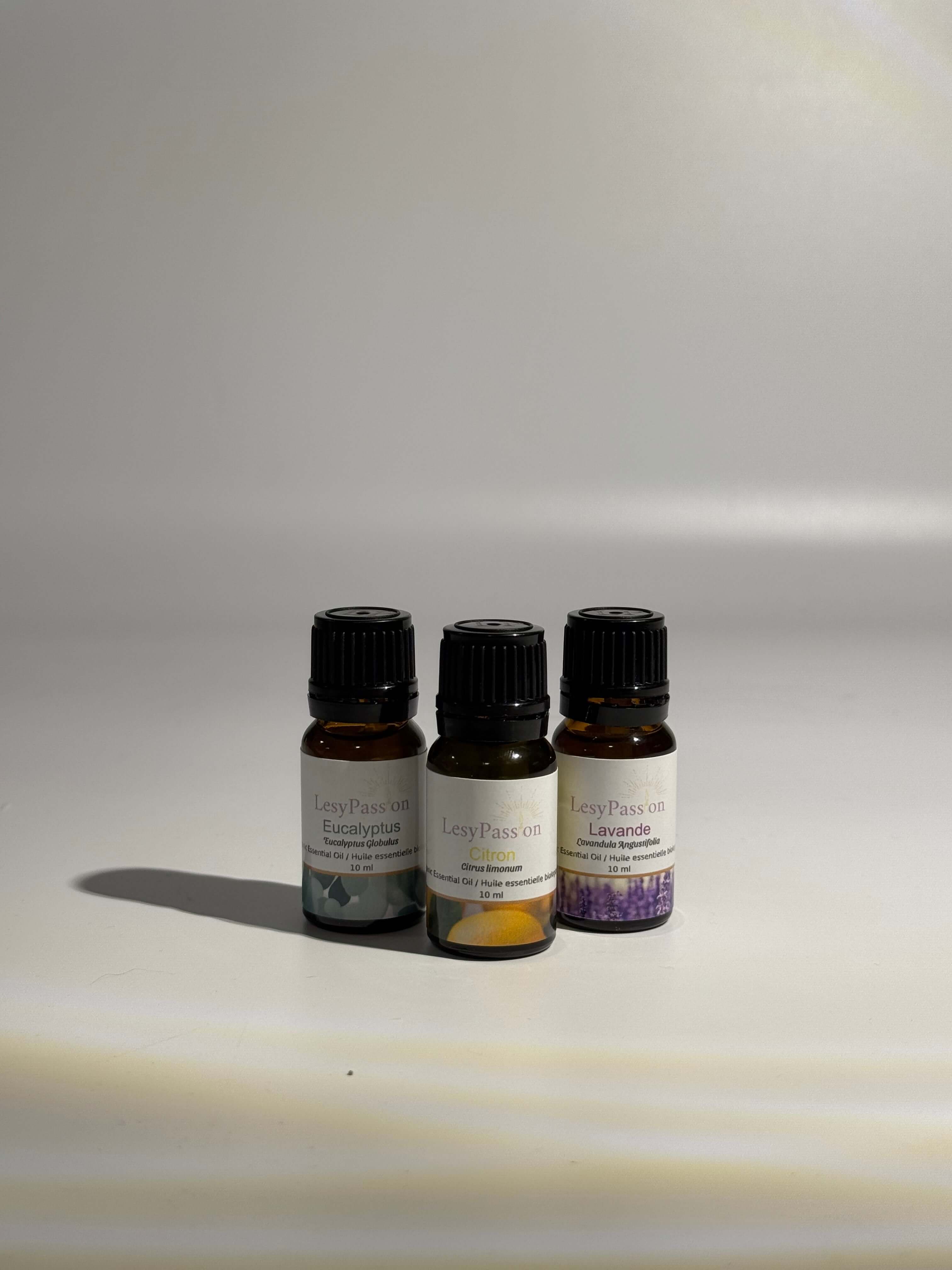 Stress et anxiété : Trois bouteille d'huiles essentielles LesyPassion