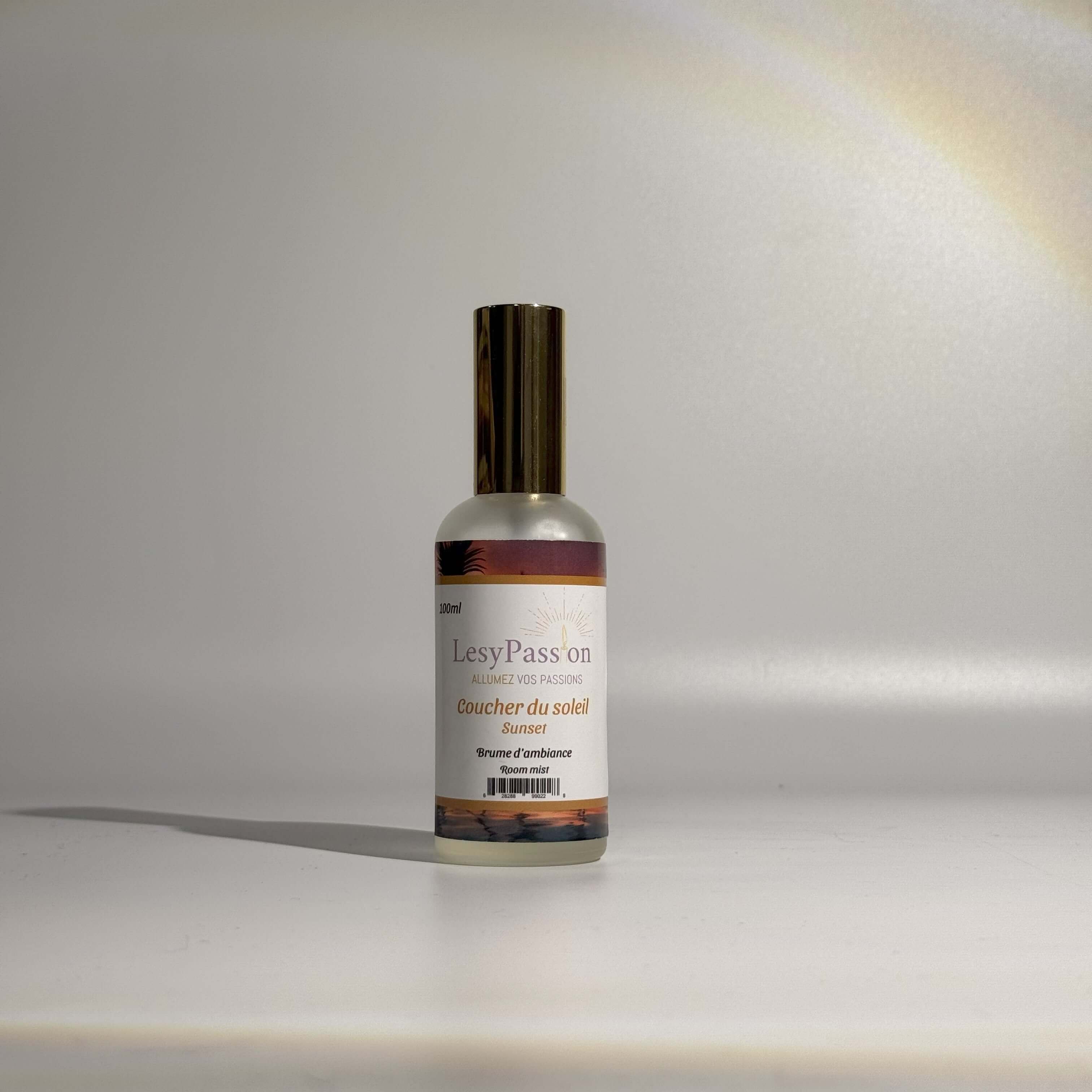 Brume d’ambiance Coucher du soleil LesyPassion, parfum relaxant, fabrication artisanale.